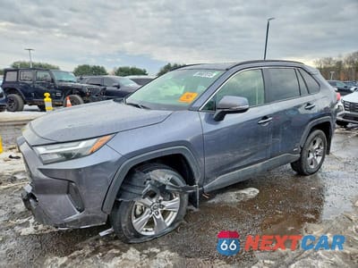 2025 TOYOTA RAV4 XLE JTMRWRFV9SD277917 - główne zdjęcie licytacji z USA - miniatura