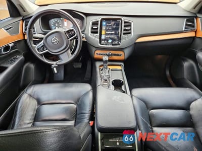Zdjęcie 8 z 14 samochodu: 2021 VOLVO XC90 T6 MOMENTUM VIN:YV4A22PK1M1771050 - miniatura