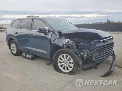 Czwarte zdjęcie samochodu z boku: 2026 TOYOTA GRAND HIGHLANDER XLE VIN:5TDABAA53TS003555 - miniatura