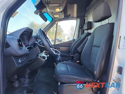 Zdjęcie 7 z 12 samochodu: 2021 MERCEDES-BENZ SPRINTER 2500 VIN:W1W40CHY8MT052188 - miniatura