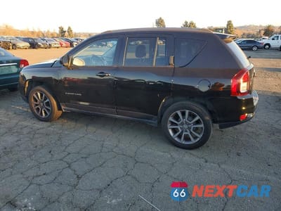 Drugie zdjęcie samochodu z przodu: 2017 JEEP COMPASS SPORT VIN:1C4NJCBA9HD173823 - miniatura