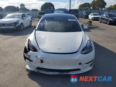 Piąte zdjęcie samochodu w środku: 2022 TESLA MODEL 3 VIN:5YJ3E1EB7NF172839 - miniatura