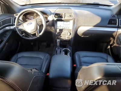 Zdjęcie 8 z 12 samochodu: 2017 FORD EXPLORER XLT VIN:1FM5K7DH3HGD64498 - miniatura