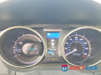 Zdjęcie 9 z 11 samochodu: 2011 HYUNDAI SONATA HYBRID PREMIUM VIN:KMHEC4A47BA010944 - miniatura