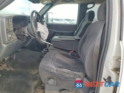 Zdjęcie 7 z 13 samochodu: 2002 CHEVROLET SILVERADO K2500 HEAVY DUTY VIN:1GCHK23U92F199718 - miniatura