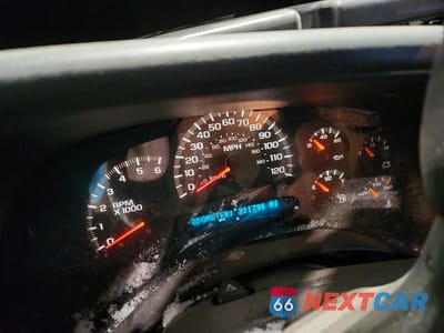 Zdjęcie 9 z 12 samochodu: 2005 CHEVROLET SILVERADO C1500 VIN:1GCEC19X55Z141622 - miniatura