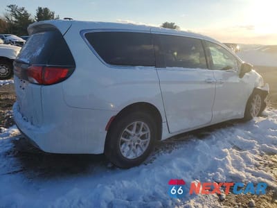Trzecie zdjęcie samochodu z tyłu: 2025 CHRYSLER VOYAGER LX VIN:2C4RC1CG5SR611518 - miniatura
