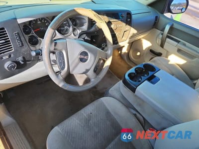 Zdjęcie 8 z 12 samochodu: 2013 GMC SIERRA C1500 SLE VIN:1GTR1VE09DZ156498 - miniatura