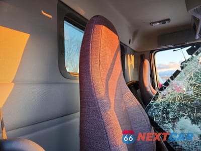 Zdjęcie 6 z 10 samochodu: 2024 VOLVO VNR VIN:4V4WC9EH5RN653397 - miniatura