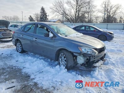 Czwarte zdjęcie samochodu z boku: 2019 NISSAN SENTRA S VIN:3N1AB7AP4KL629076 - miniatura
