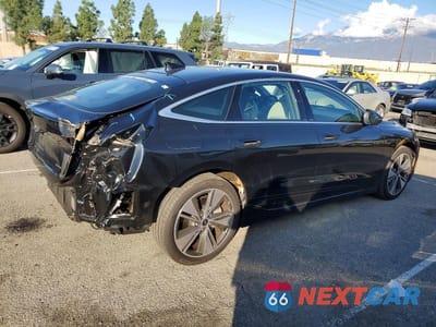 Trzecie zdjęcie samochodu z tyłu: 2025 AUDI A6 E-TRON PREMIUM PLUS 60 VIN:WAU2DAGH1SA019343 - miniatura