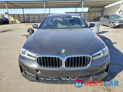 Piąte zdjęcie samochodu w środku: 2021 BMW 530 XI VIN:WBA13BJ03MCF31090 - miniatura