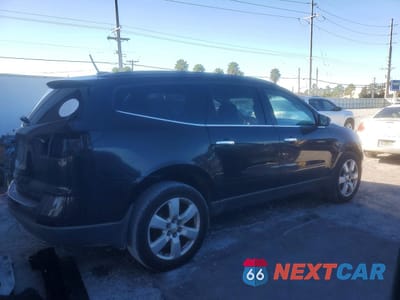 Trzecie zdjęcie samochodu z tyłu: 2016 CHEVROLET TRAVERSE LT VIN:1GNKVGKDXGJ254166 - miniatura