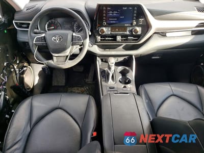 Zdjęcie 8 z 14 samochodu: 2022 TOYOTA HIGHLANDER XLE VIN:5TDGZRBH7NS221367 - miniatura