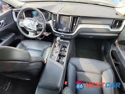 Zdjęcie 8 z 13 samochodu: 2018 VOLVO XC60 T6 MOMENTUM VIN:YV4A22RK6J1072408 - miniatura
