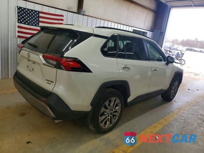 Trzecie zdjęcie samochodu z tyłu: 2022 TOYOTA RAV4 LIMITED VIN:JTMN1RFV6ND088790 - miniatura