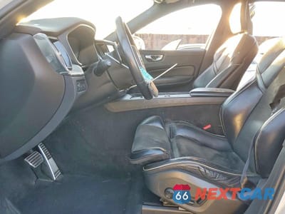 Zdjęcie 6 z 10 samochodu: 2018 VOLVO XC60 T8 R-DESIGN VIN:YV4BR0DM5J1079718 - miniatura