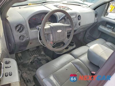 Zdjęcie 8 z 12 samochodu: 2006 FORD F150 VIN:1FTRF14W36NB40906 - miniatura