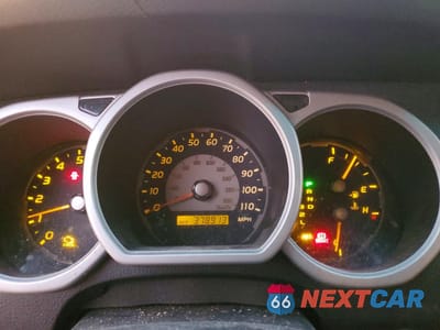 Zdjęcie 9 z 14 samochodu: 2004 TOYOTA 4RUNNER VIN:JTEZU14R748012157 - miniatura