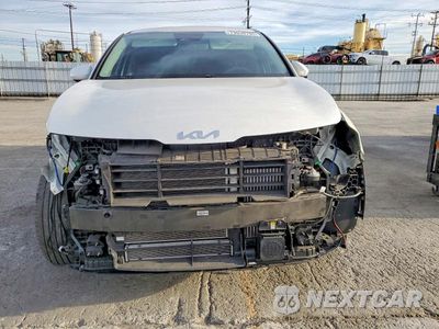 Piąte zdjęcie samochodu w środku: 2023 KIA SPORTAGE HYBRID LX VIN:KNDPUCAG6P7095875 - miniatura