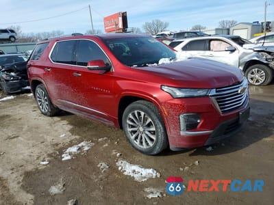 Czwarte zdjęcie samochodu z boku: 2022 CHEVROLET TRAVERSE PREMIER VIN:1GNERKKW7NJ161284 - miniatura