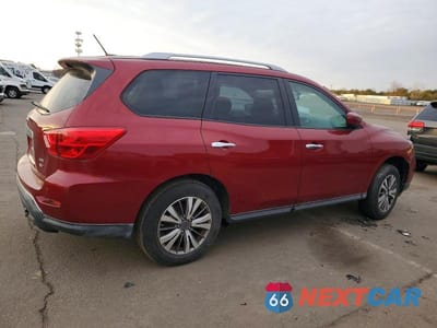 Trzecie zdjęcie samochodu z tyłu: 2018 NISSAN PATHFINDER S VIN:5N1DR2MM2JC659242 - miniatura