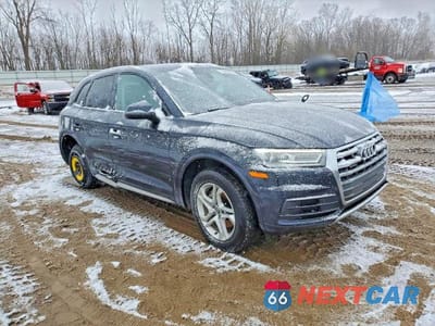 Czwarte zdjęcie samochodu z boku: 2018 AUDI Q5 PREMIUM VIN:WA1ANAFY2J2119628 - miniatura