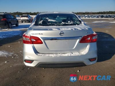 Zdjęcie 6 z 12 samochodu: 2019 NISSAN SENTRA S VIN:3N1AB7AP2KY235594 - miniatura