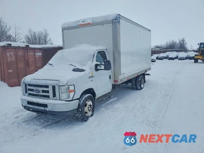 2016 FORD ECONOLINE E450 SUPER DUTY CUTAWAY VAN 1FDWE4FLXGDC17638 - główne zdjęcie licytacji z USA - miniatura