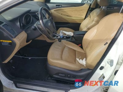 Zdjęcie 7 z 12 samochodu: 2014 HYUNDAI SONATA HYBRID VIN:KMHEC4A42EA107117 - miniatura
