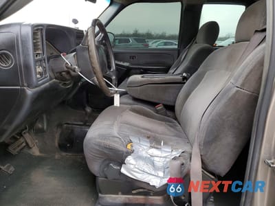 Zdjęcie 7 z 12 samochodu: 2000 CHEVROLET SILVERADO K1500 VIN:1GCEK19V7YE266005 - miniatura