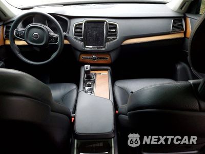 Zdjęcie 8 z 14 samochodu: 2022 VOLVO XC90 T6 MOMENTUM VIN:YV4A221K1N1816790 - miniatura