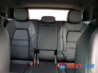 Zdjęcie 10 z 14 samochodu: 2019 PORSCHE CAYENNE VIN:WP1AA2AY7KDA01142 - miniatura