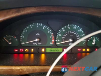 Zdjęcie 9 z 11 samochodu: 2003 JAGUAR S-TYPE VIN:SAJEA01TX3FM71622 - miniatura