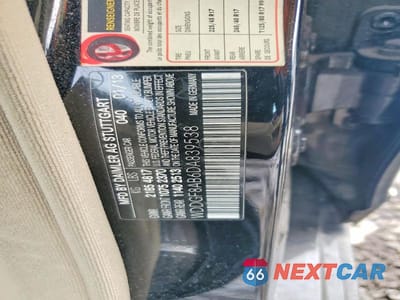 Zdjęcie 12 z 12 samochodu: 2013 MERCEDES-BENZ C 300 4MATIC VIN:WDDGF8AB6DA839538 - miniatura
