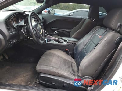 Zdjęcie 7 z 11 samochodu: 2015 DODGE CHALLENGER SXT VIN:2C3CDZAG2FH883349 - miniatura