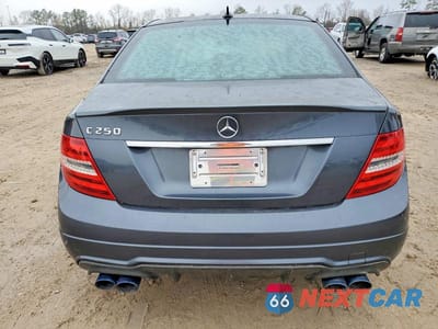 Zdjęcie 6 z 13 samochodu: 2014 MERCEDES-BENZ C 250 VIN:WDDGF4HB1EG222948 - miniatura