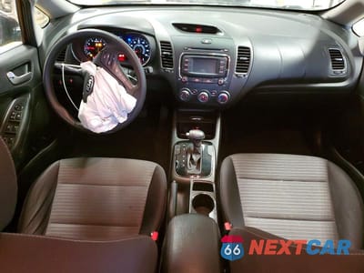 Zdjęcie 8 z 12 samochodu: 2017 KIA FORTE LX VIN:3KPFL4A74HE132234 - miniatura