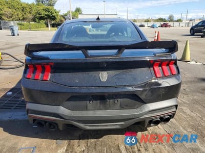 Zdjęcie 6 z 11 samochodu: 2024 FORD MUSTANG DARK HORSE VIN:1FA6P8R00R5506716 - miniatura