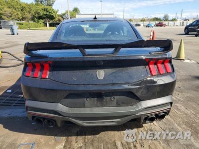 Zdjęcie 6 z 11 samochodu: 2024 FORD MUSTANG DARK HORSE VIN:1FA6P8R00R5506716 - miniatura