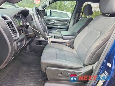 Zdjęcie 7 z 13 samochodu: 2023 RAM 1500 VIN:1C6RREFT9PN640370 - miniatura