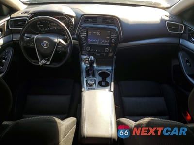 Zdjęcie 8 z 13 samochodu: 2018 NISSAN MAXIMA 3.5S VIN:1N4AA6AP9JC364777 - miniatura