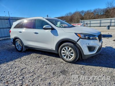 Czwarte zdjęcie samochodu z boku: 2018 KIA SORENTO LX VIN:5XYPGDA30JG381287 - miniatura