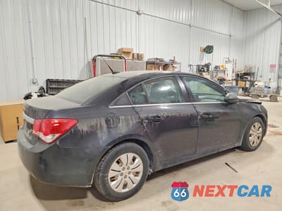 Trzecie zdjęcie samochodu z tyłu: 2012 CHEVROLET CRUZE LS VIN:1G1PC5SH1C7178364 - miniatura