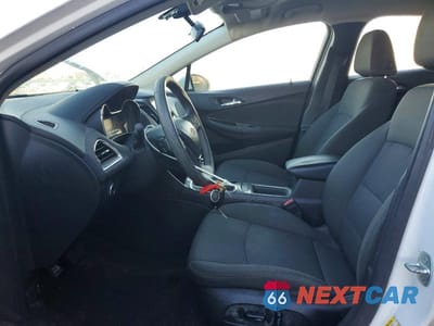 Zdjęcie 7 z 12 samochodu: 2018 CHEVROLET CRUZE LT VIN:1G1BE5SM2J7107897 - miniatura