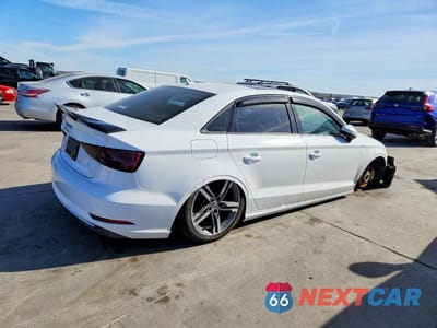 Trzecie zdjęcie samochodu z tyłu: 2018 AUDI A3 PREMIUM VIN:WAUAUGFF0J1031237 - miniatura