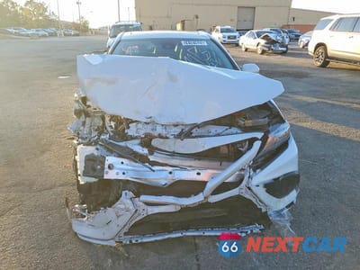 Piąte zdjęcie samochodu w środku: 2024 TOYOTA CAMRY SE VIN:4T1G11AK0RU256626 - miniatura