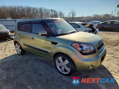 Czwarte zdjęcie samochodu z boku: 2011 KIA SOUL + VIN:KNDJT2A27B7319879 - miniatura