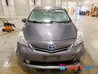 Piąte zdjęcie samochodu w środku: 2013 TOYOTA PRIUS V VIN:JTDZN3EU3D3216435 - miniatura