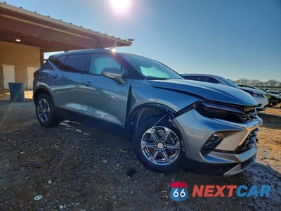 Czwarte zdjęcie samochodu z boku: 2024 CHEVROLET BLAZER 2LT VIN:3GNKBCR4XRS219331 - miniatura